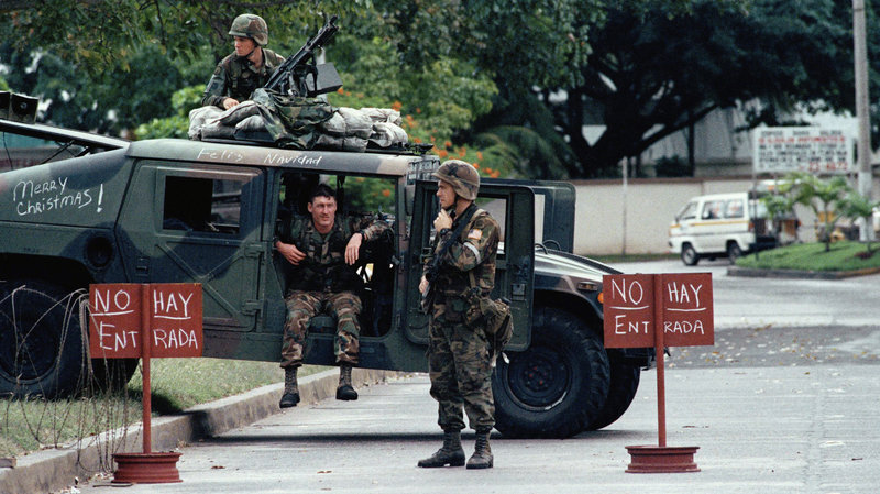 Las tropas de Estados Unidos acordonando la zona de la embajada. AP